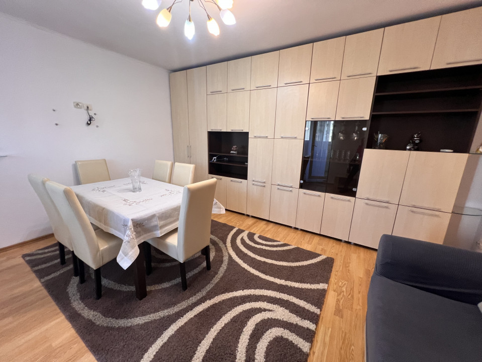 2 camere renovat la metrou 1 Decembrie 