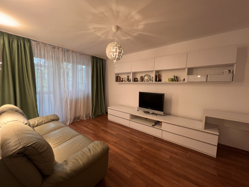 4 camere modern Piata Trapezului, metrou 2 minute