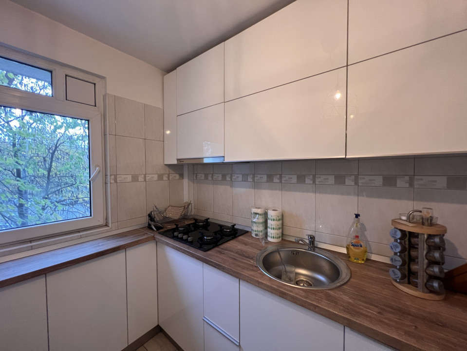 4 camere modern Piata Trapezului, metrou 2 minute