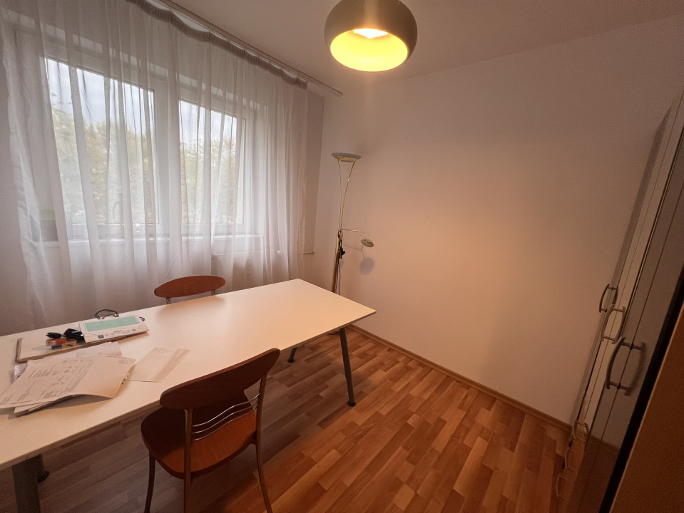4 camere modern Piata Trapezului, metrou 2 minute