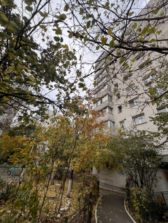 4 camere modern Piata Trapezului, metrou 2 minute