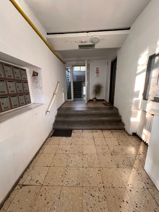 Garsoniera moderna Piata Trapezului, metrou 2 minute