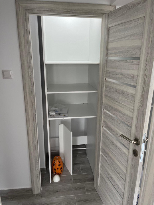 3 camere renovat, cu centrala termica zona Mosilor