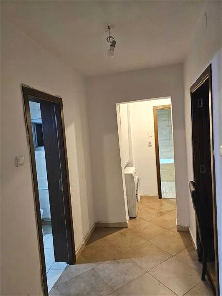 3 camere decomandat la metrou Obor 