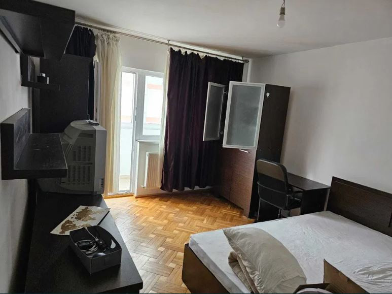3 camere decomandat la metrou Obor 