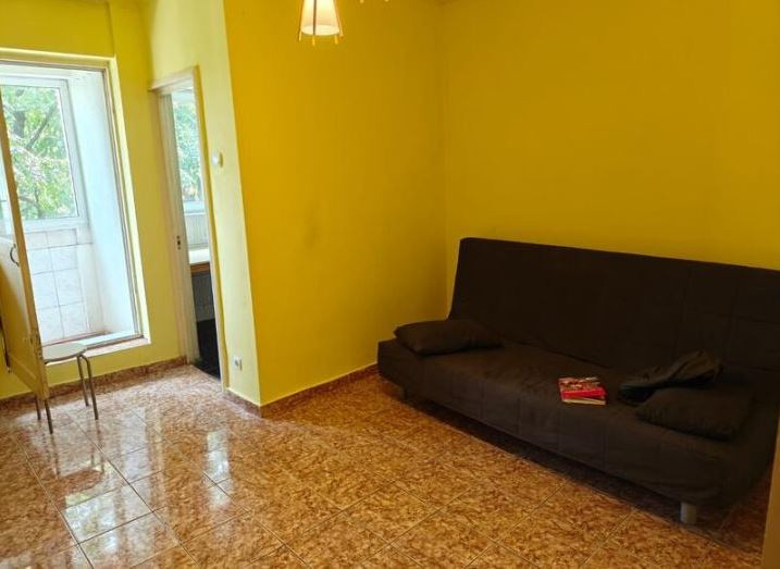 garsoniera zona Dristor, bloc din 1983