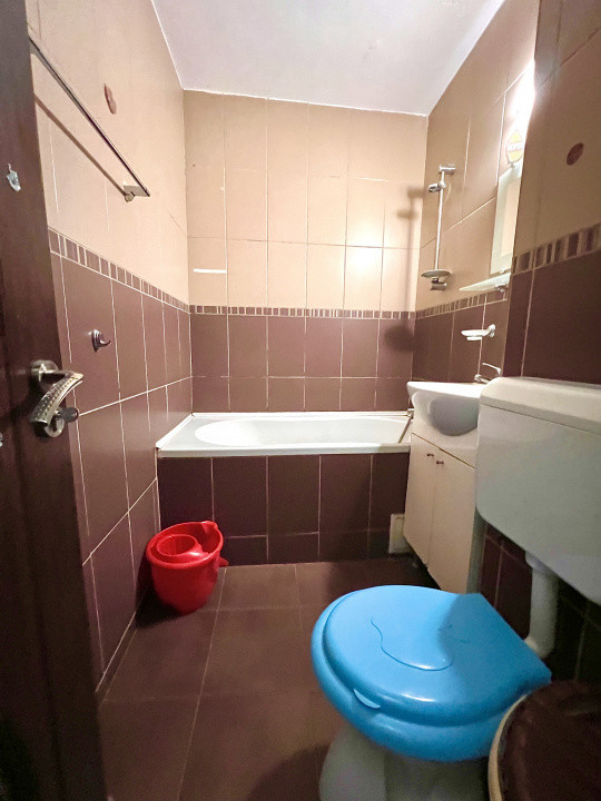 Garsoniera Titan la 500m de metrou Costin Georgian