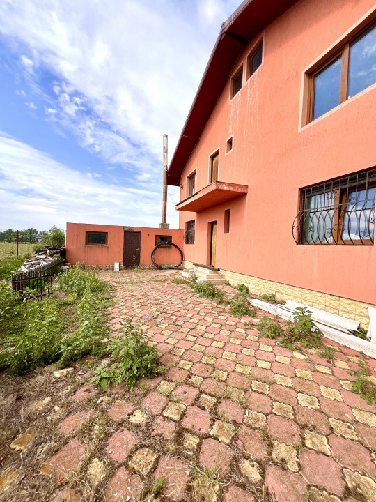 Vila spatioasa in comuna Lilieci la 20 de minute de Bucuresti