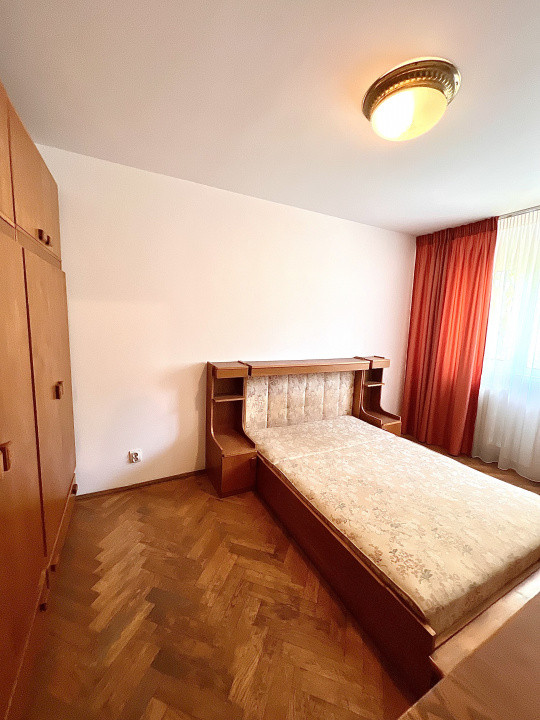 3 camere Militari zona Apusului metrou Gorjului