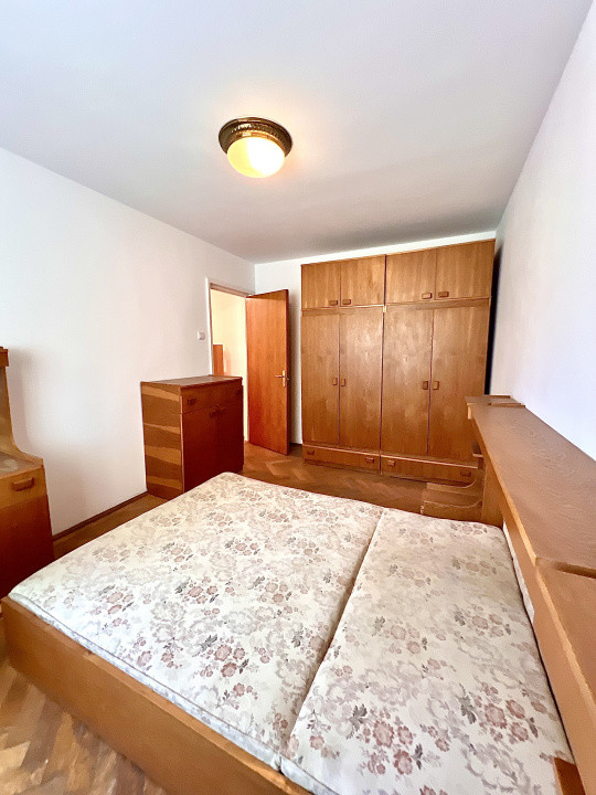 3 camere Militari zona Apusului metrou Gorjului