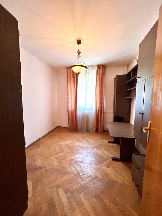 3 camere Militari zona Apusului metrou Gorjului