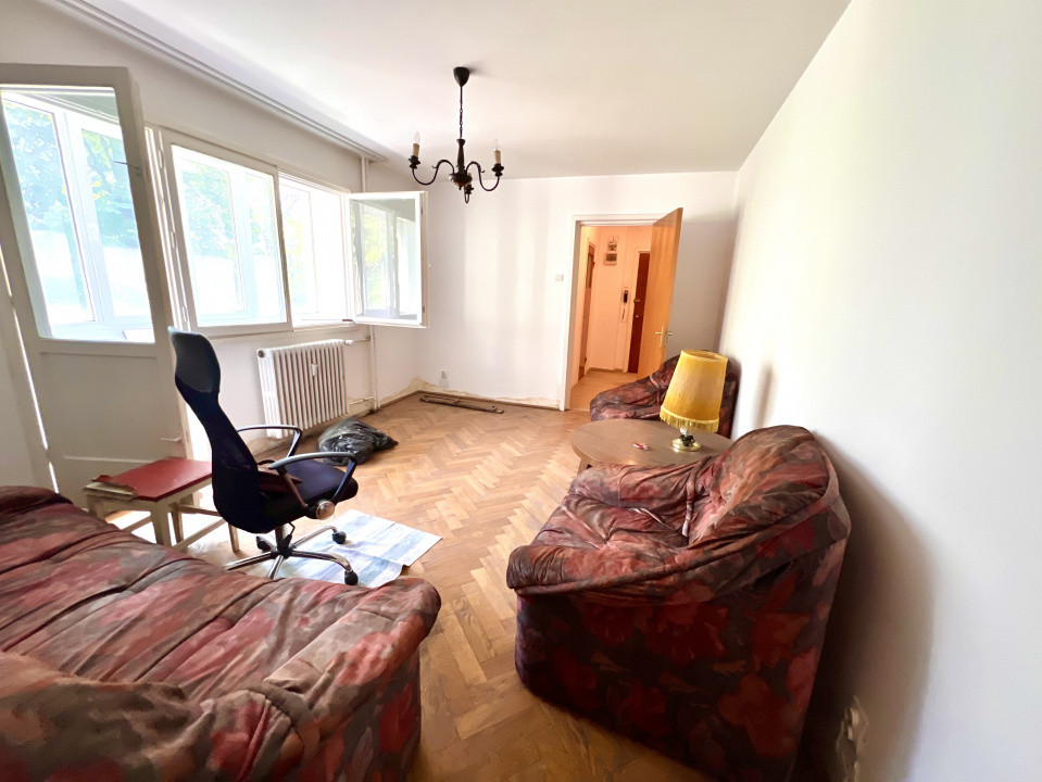 3 camere Militari zona Apusului metrou Gorjului
