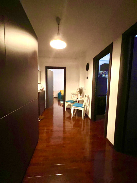 2 camere premium la 7 minute de metrou Jiului