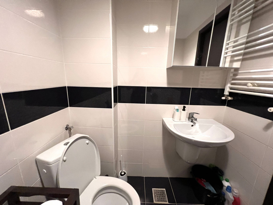 2 camere premium la 7 minute de metrou Jiului