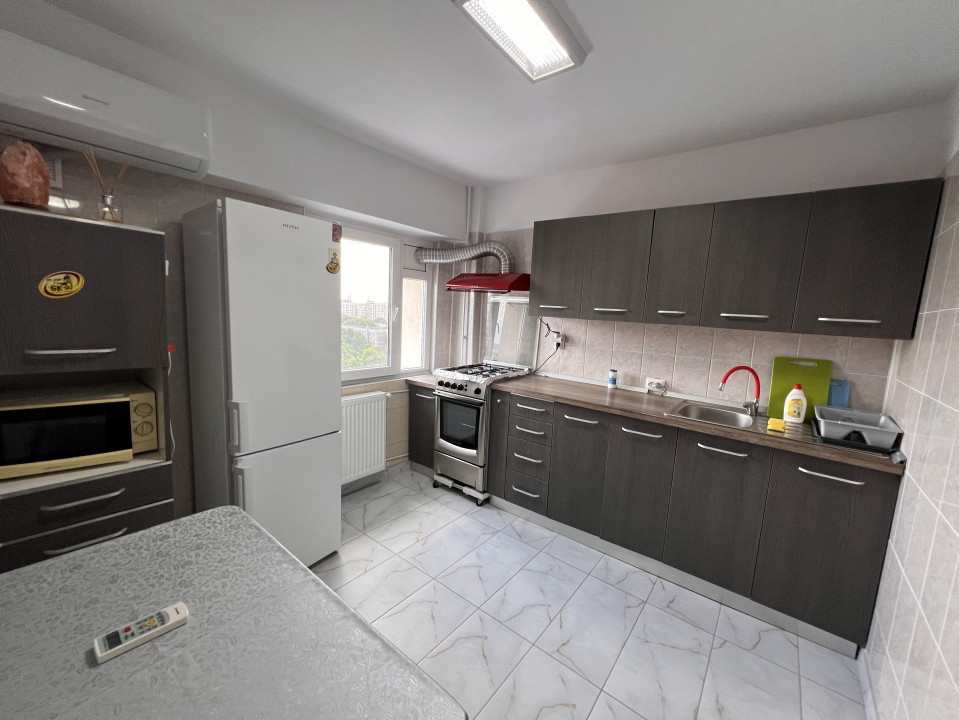 Garsonieră Titan decomandata , 40mp, lângă metrou  