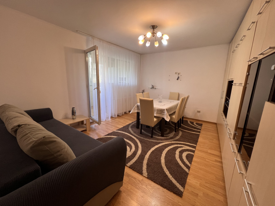 2 camere renovat la metrou 1 Decembrie 