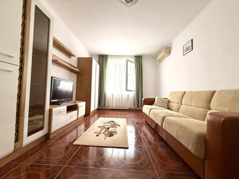 3 camere la metrou Piata Iancului