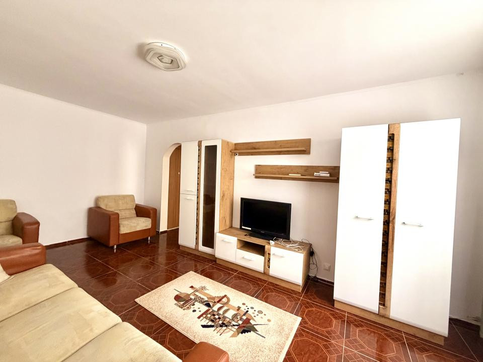 3 camere la metrou Piata Iancului
