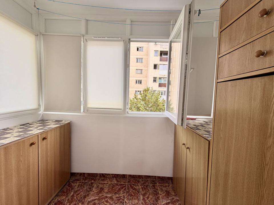 3 camere la metrou Piata Iancului