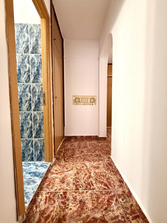 3 camere la metrou Piata Iancului