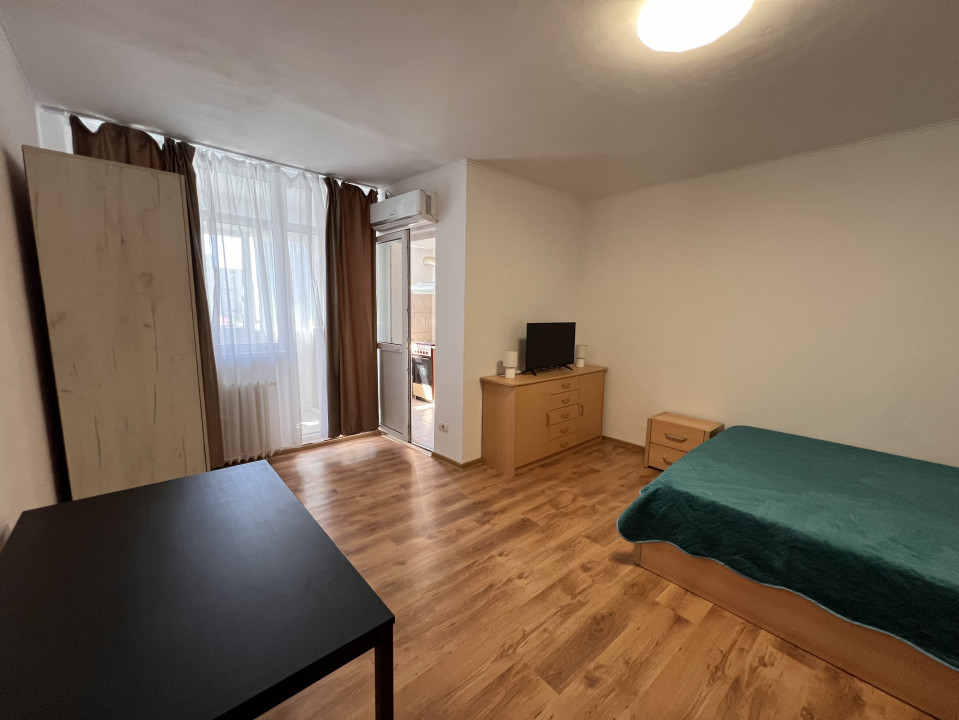 Garsoniera renovată zona Iancului construcție 1982