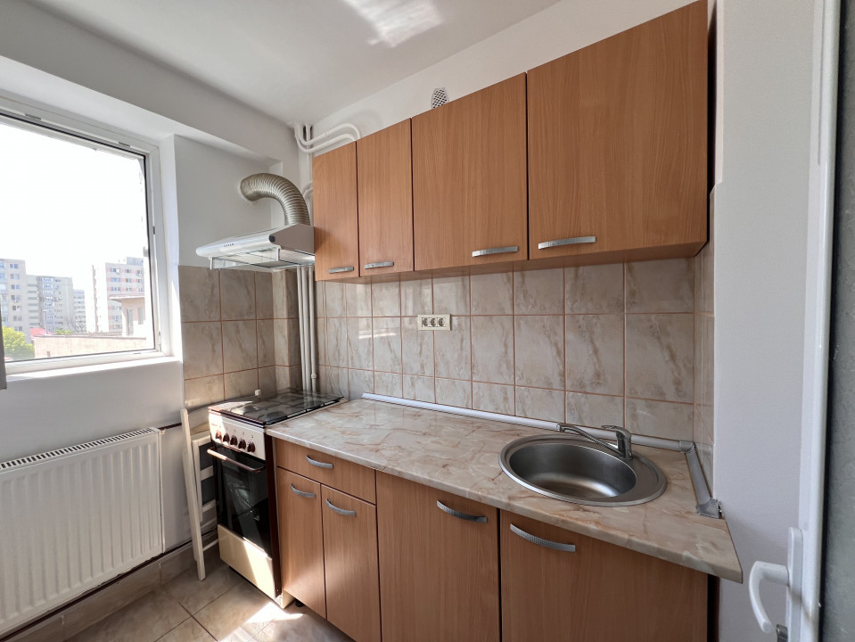 Garsoniera renovată zona Iancului construcție 1982