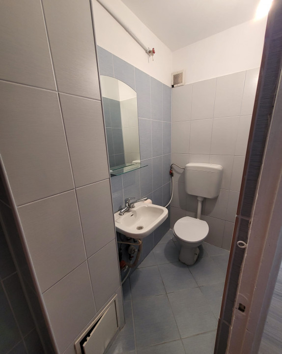 3 camere decomandat langa metrou Crangasi 