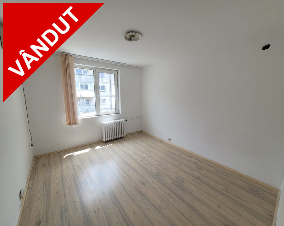 3 camere decomandat langa metrou Crangasi 