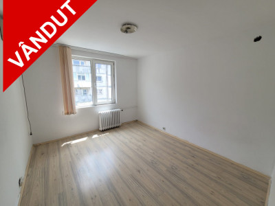 3 camere decomandat langa metrou Crangasi 