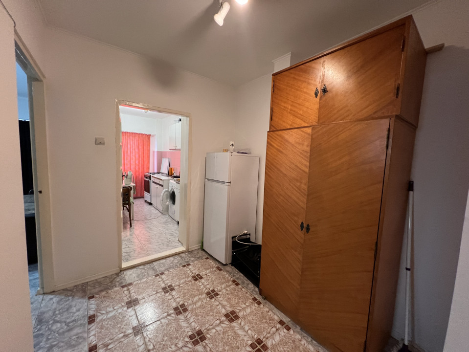 Garsonieră la metrou Timpuri Noi