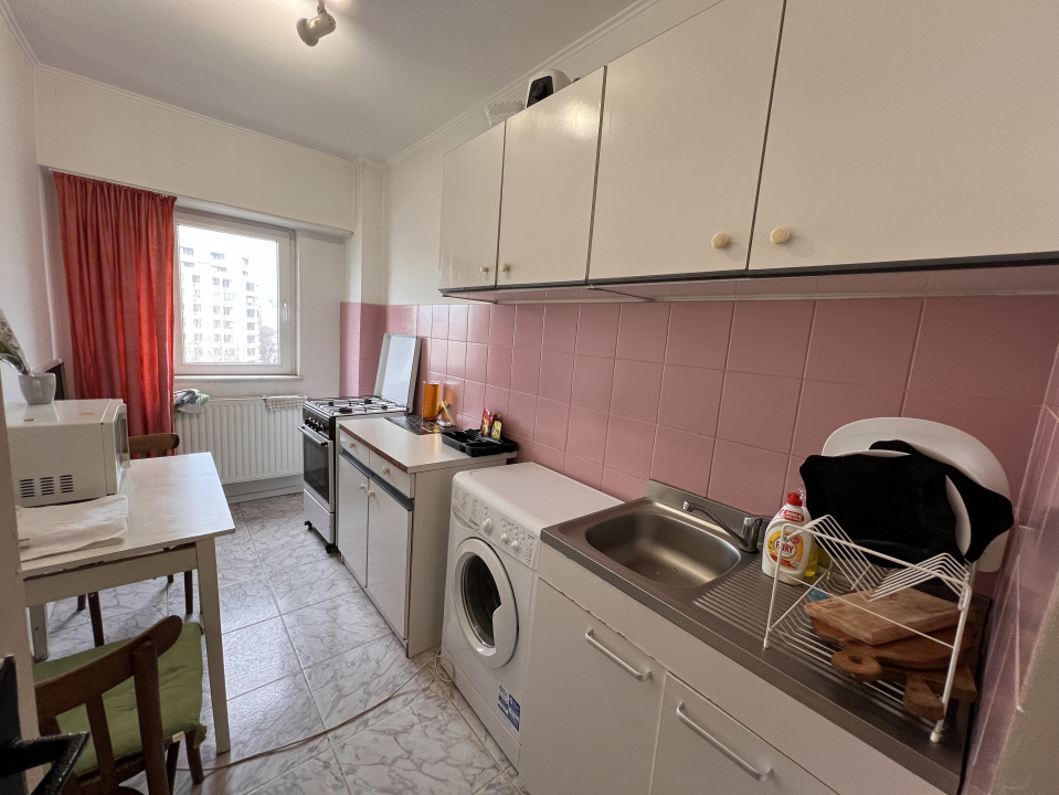 Garsonieră la metrou Timpuri Noi