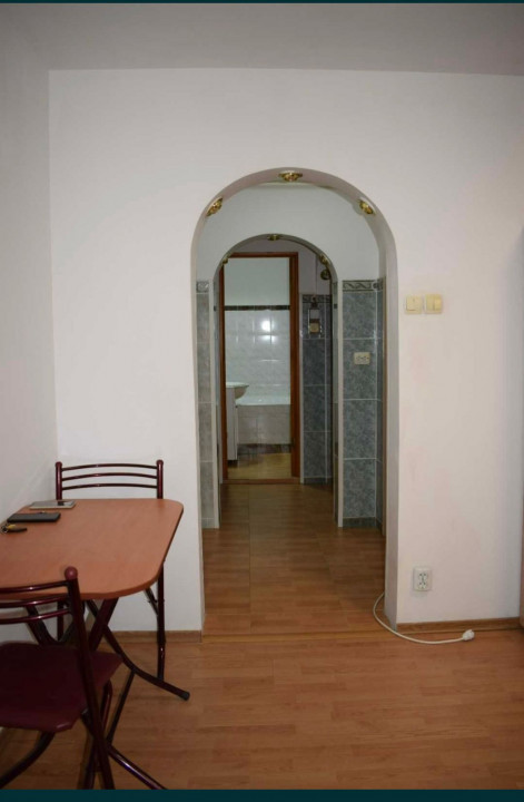 2 camere Titan/Salajan la 5 minute de metrou 