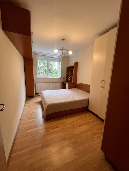 2 camere renovat la metrou 1 Decembrie Titan 