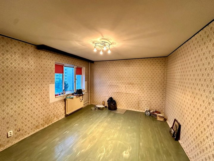 2 camere Titan, pretabil investitie