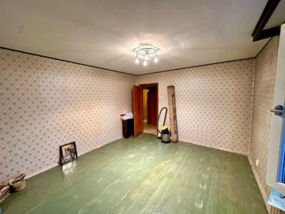 2 camere Titan, pretabil investitie